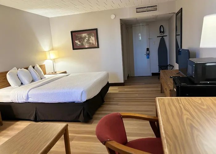 Days Inn By Wyndham Williamsport